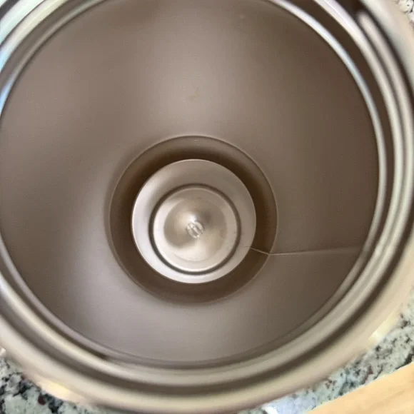 Stanley 40oz Cranberry Winterscape - Picture 6 of 6